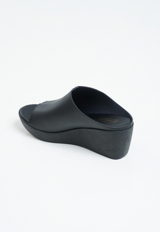 BTS-open toe slip in mules | Black