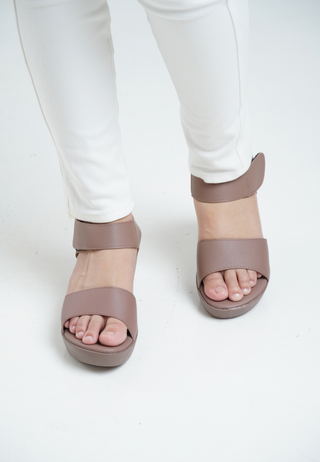BTS - Classic Wedge Ankle Strap | Pink