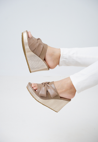 Tatiana Wedges | Brown
