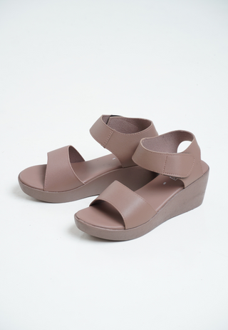 BTS - Classic Wedge Ankle Strap | Pink