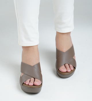 BTS -Crossover heel wedge | Coffee